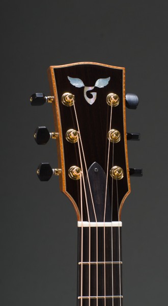 Signature Rosewood Concert Jumbo 14-Fret 25" Short Scale With Engelmann Spruce Top, Gotoh 510 Gold Tuners With Ebony Buttons