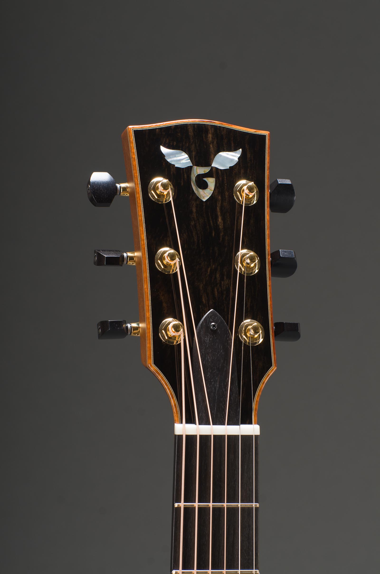 Signature East Indian Rosewood Grand Concert With Engelmann Spruce Top, Curly Koa Binding And Venetian Cutaway, Gold Gotoh 510 Mini tuners with ebony buttons